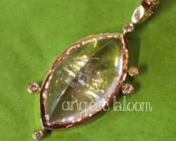 モルガナイトの輝き ペンダントヘッド